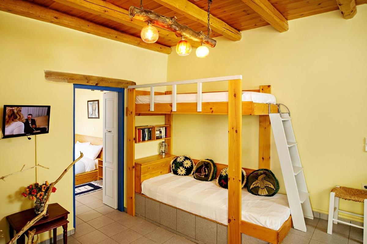 Mirthios-Hill Apartments Плакиас Экстерьер фото