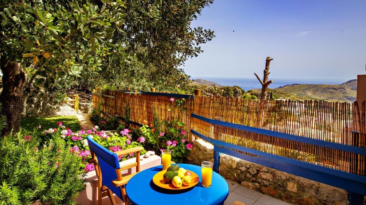 Mirthios-Hill Apartments Плакиас Экстерьер фото